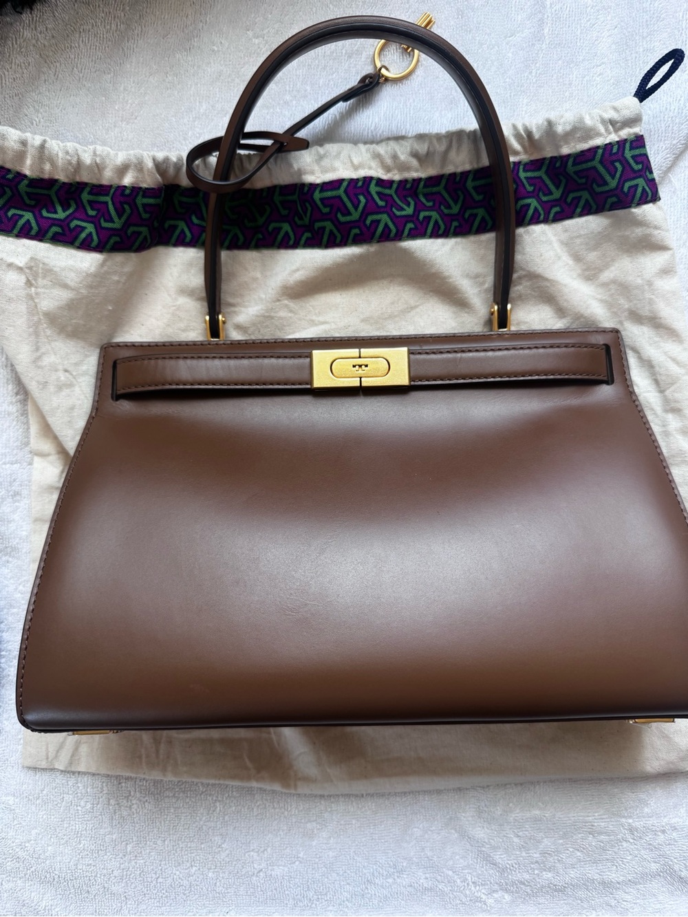 Tory Burch Small Lee Radzwill Bag in Smooth Leather - Picture 4 of 11